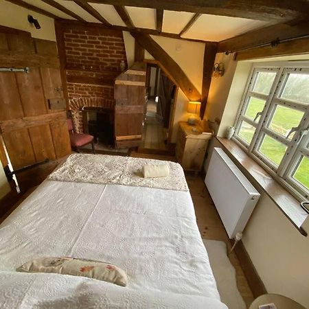 A Newly Renovated, Cosy Escape In The Beautiful Shepherd'S Cottage Dereham Bagian luar foto